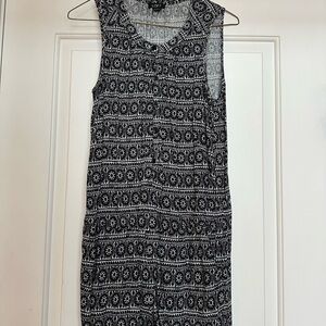Women’s Loft Black and White Patterned Sleeveless Romper  size XS